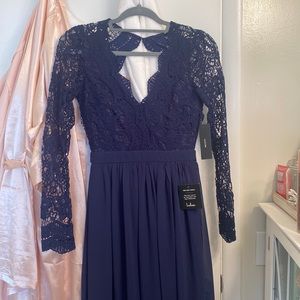New with tags long sleeve lace lulus dress